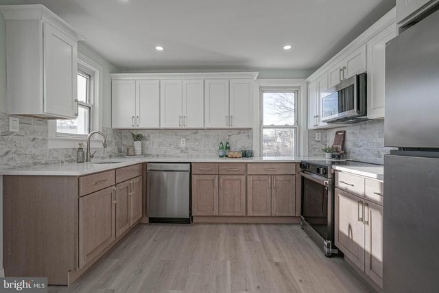 68 E HARMONY ST, Penns Grove, NJ 08069