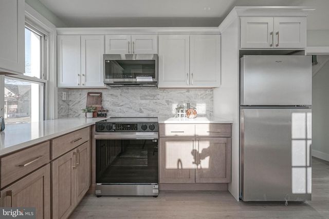 68 E HARMONY ST, Penns Grove, NJ 08069