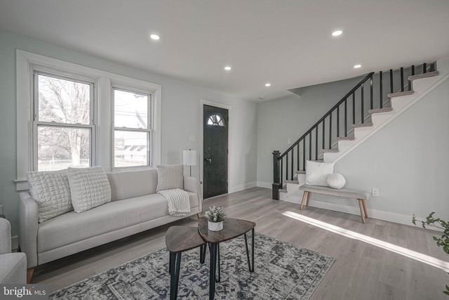 68 E HARMONY ST, Penns Grove, NJ 08069