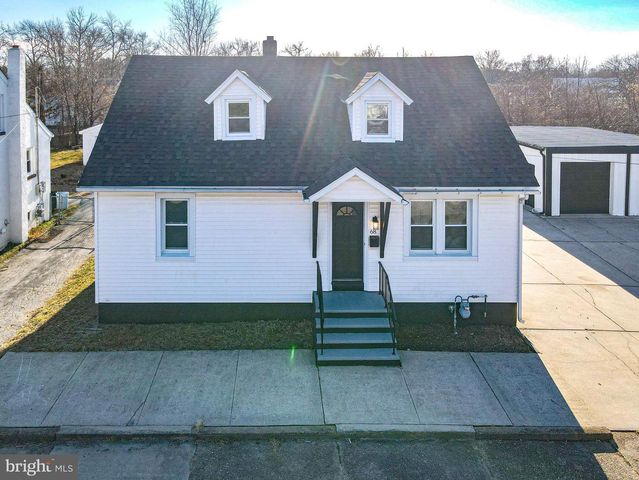 68 E HARMONY ST, Penns Grove, NJ 08069