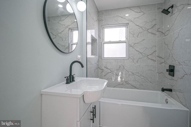 68 E HARMONY ST, Penns Grove, NJ 08069