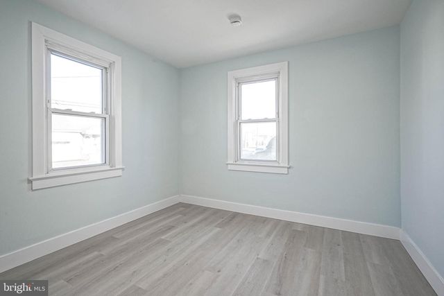 68 E HARMONY ST, Penns Grove, NJ 08069