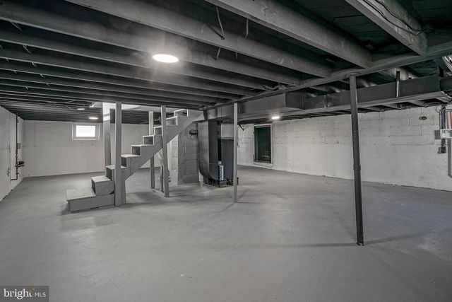 68 E HARMONY ST, Penns Grove, NJ 08069