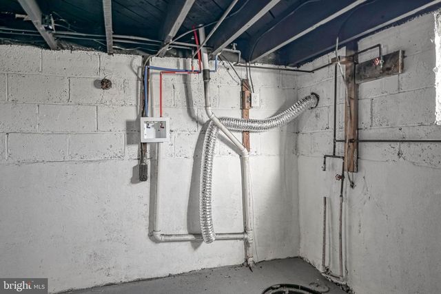 68 E HARMONY ST, Penns Grove, NJ 08069