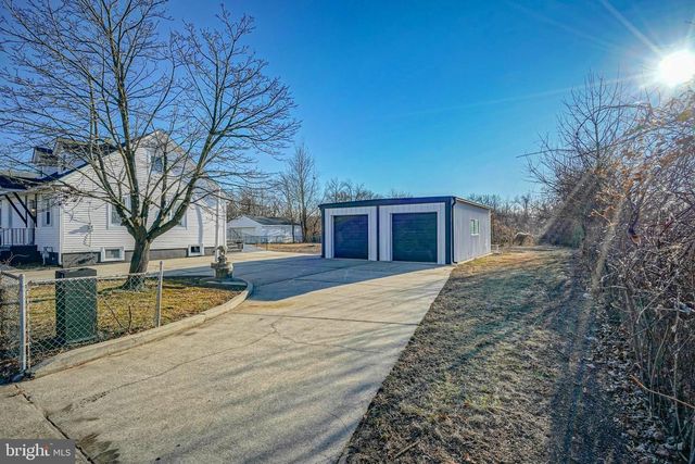 68 E HARMONY ST, Penns Grove, NJ 08069