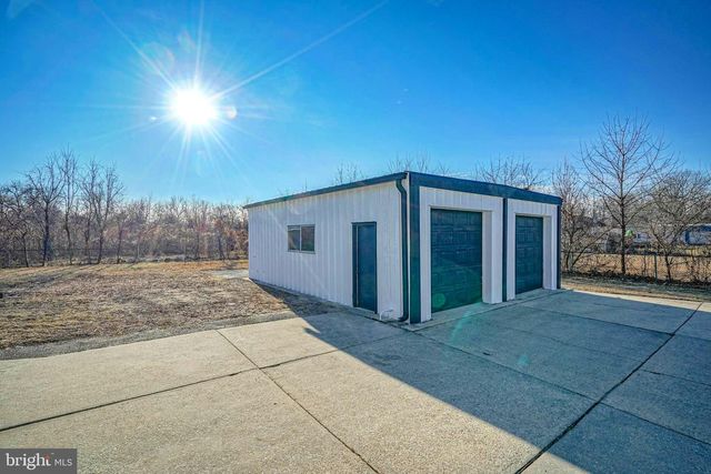 68 E HARMONY ST, Penns Grove, NJ 08069