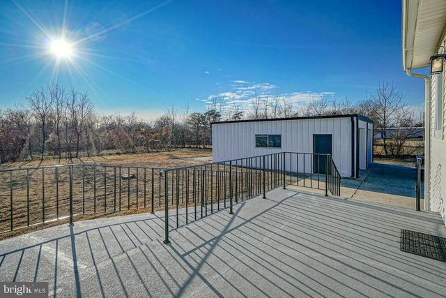 68 E HARMONY ST, Penns Grove, NJ 08069