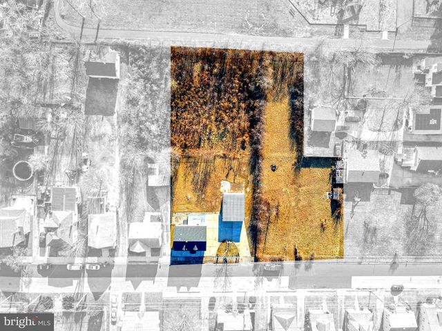 68 E HARMONY ST, Penns Grove, NJ 08069