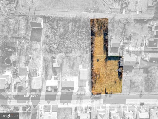 68 E HARMONY ST, Penns Grove, NJ 08069