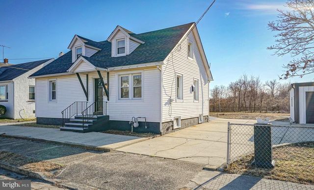 68 E HARMONY ST, Penns Grove, NJ 08069