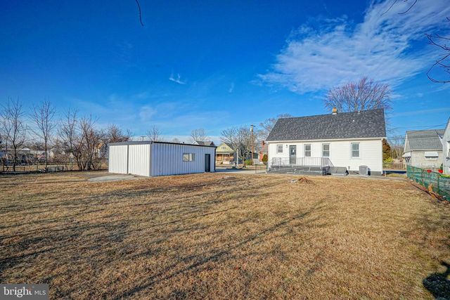 68 E HARMONY ST, Penns Grove, NJ 08069