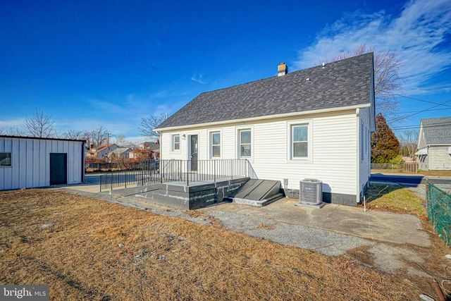 68 E HARMONY ST, Penns Grove, NJ 08069