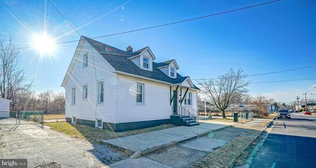 68 E HARMONY ST, Penns Grove, NJ 08069