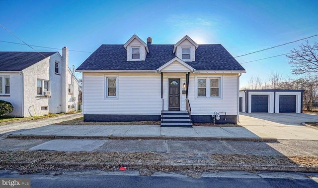 68 E HARMONY ST, Penns Grove, NJ 08069