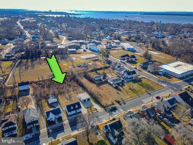 68 E HARMONY ST, Penns Grove, NJ 08069