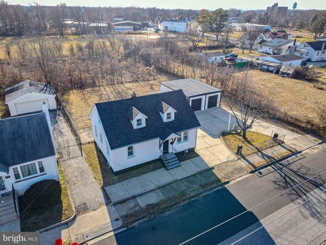 68 E HARMONY ST, Penns Grove, NJ 08069