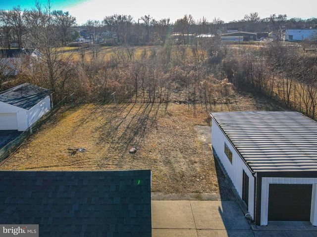 68 E HARMONY ST, Penns Grove, NJ 08069