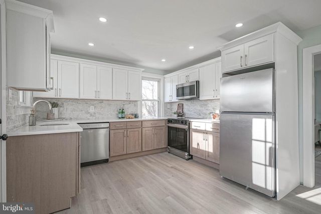 68 E HARMONY ST, Penns Grove, NJ 08069