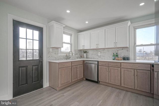 68 E HARMONY ST, Penns Grove, NJ 08069