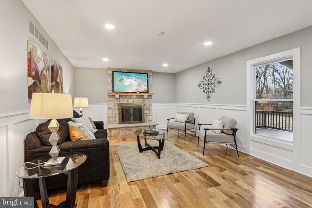 923 HUNT DR, Yardley, PA 19067