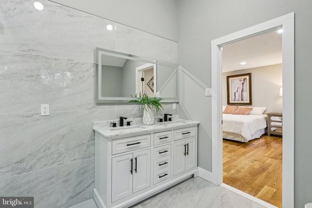 923 HUNT DR, Yardley, PA 19067