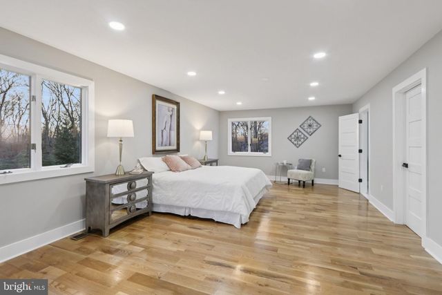 923 HUNT DR, Yardley, PA 19067