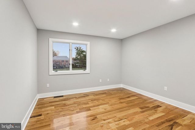 923 HUNT DR, Yardley, PA 19067