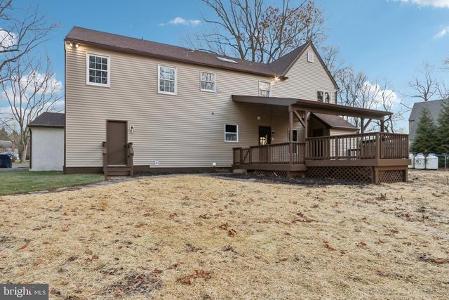 923 HUNT DR, Yardley, PA 19067