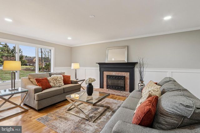 923 HUNT DR, Yardley, PA 19067