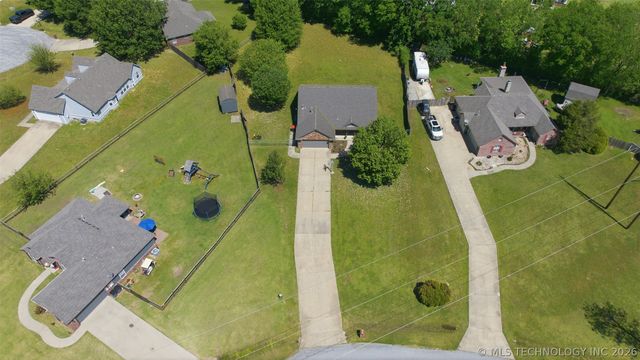 8137 E Misty Morning Place, Claremore, OK 74019