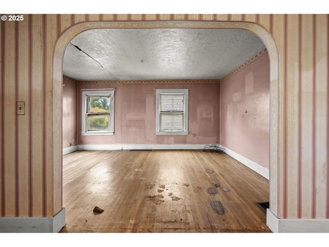 6356 N DENVER Ave, Portland, OR 97217