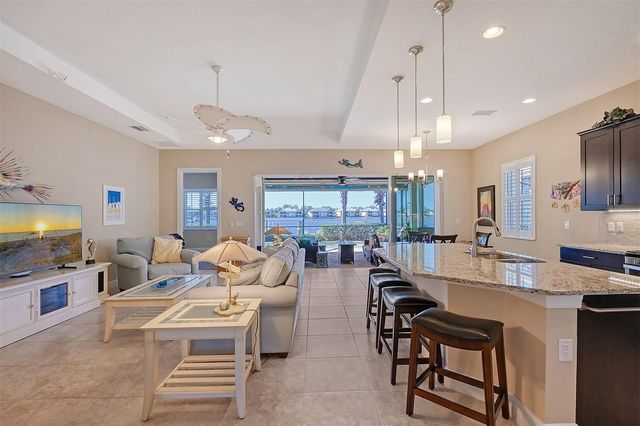 1014 OVERLOOK COURT, Bradenton, FL 34208
