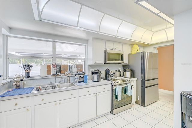 1678 COUNTRY CLUB PARKWAY, Lehigh Acres, FL 33936