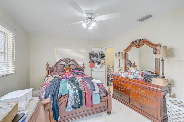 1678 COUNTRY CLUB PARKWAY, Lehigh Acres, FL 33936