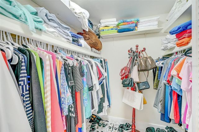 1678 COUNTRY CLUB PARKWAY, Lehigh Acres, FL 33936