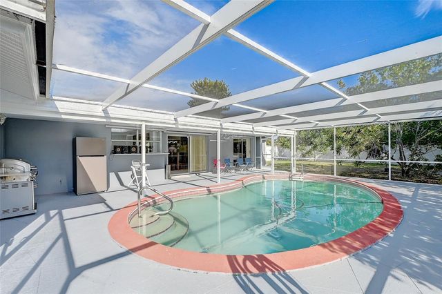 1678 COUNTRY CLUB PARKWAY, Lehigh Acres, FL 33936