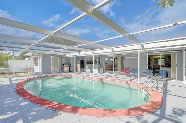 1678 COUNTRY CLUB PARKWAY, Lehigh Acres, FL 33936