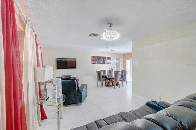 1678 COUNTRY CLUB PARKWAY, Lehigh Acres, FL 33936