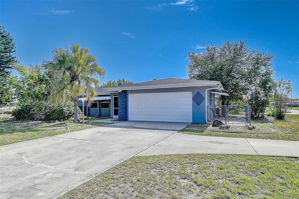 1678 COUNTRY CLUB PARKWAY, Lehigh Acres, FL 33936