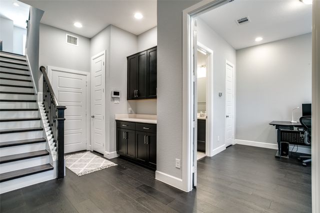 1348 Arch Place, Dallas, TX 75215