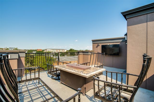 1348 Arch Place, Dallas, TX 75215