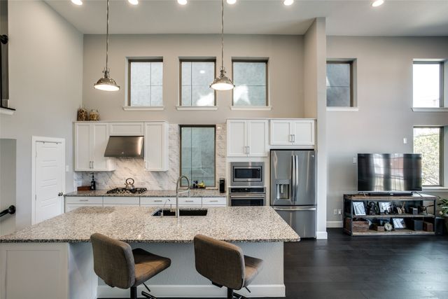 1348 Arch Place, Dallas, TX 75215