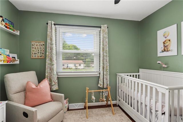 8906 W 99th Terrace, Overland Park, KS 66212