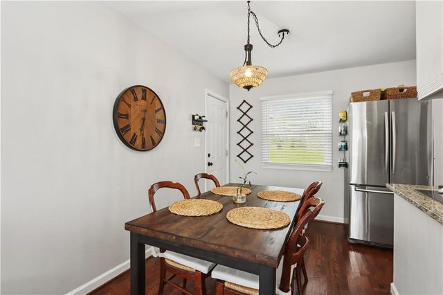 8906 W 99th Terrace, Overland Park, KS 66212