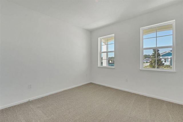 1025 FIESTA KEY CIRCLE, Lady Lake, FL 32159
