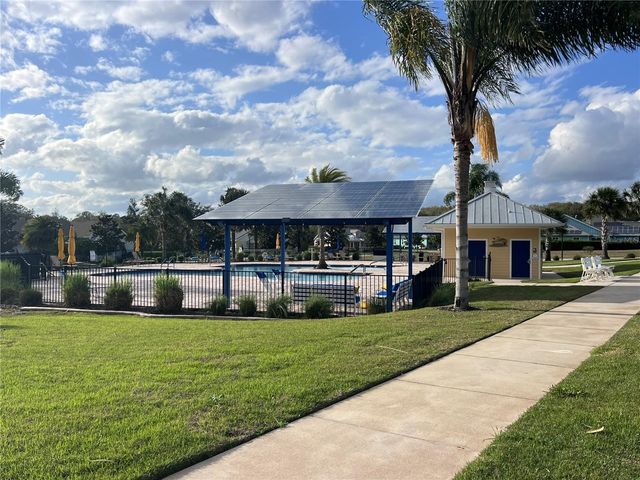 1025 FIESTA KEY CIRCLE, Lady Lake, FL 32159