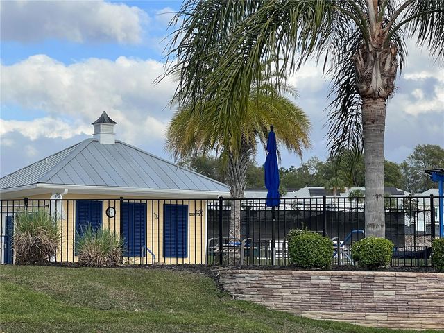 1025 FIESTA KEY CIRCLE, Lady Lake, FL 32159