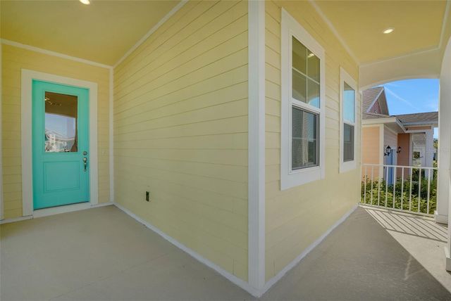 1025 FIESTA KEY CIRCLE, Lady Lake, FL 32159