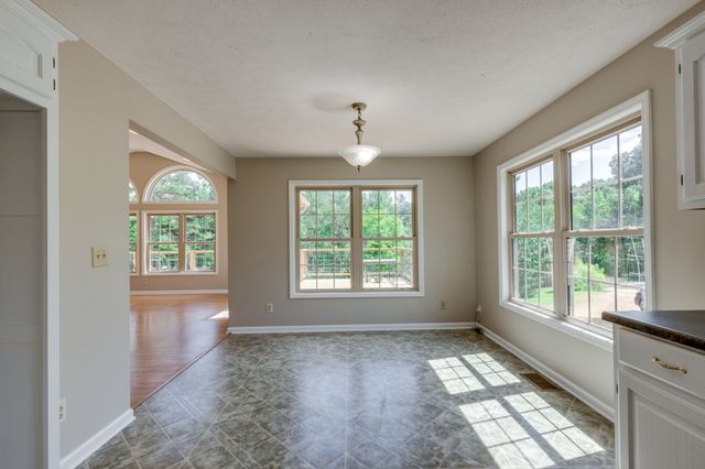 424 Charles McClearen Rd, Hohenwald, TN 38462