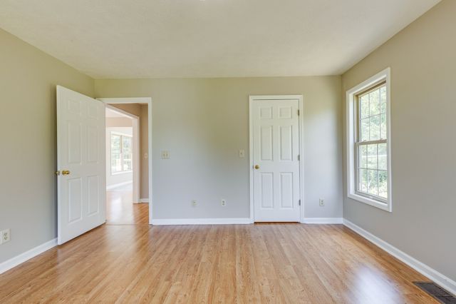 424 Charles McClearen Rd, Hohenwald, TN 38462